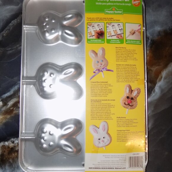 Wilton BUNNY COOKIE PAN NEW - Picture 3 of 3